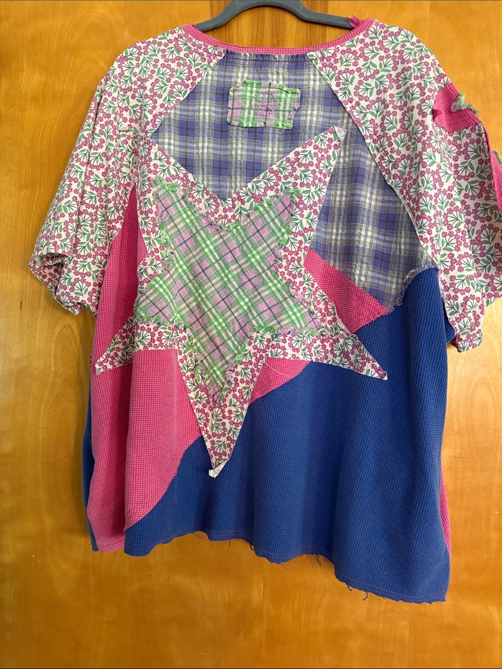 Blue Velvet Patchwork Star Top Frayed Seams & Hem- Pink & Blue Sz XL. LIKE NEW - Picture 4 of 4